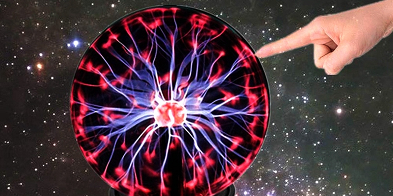 DQTYE Plasma Ball 3 Inch Touch Sensitive Lightning Effects Globe Portable USB/Battery Plasma Lamp for Home Office Party Decoration